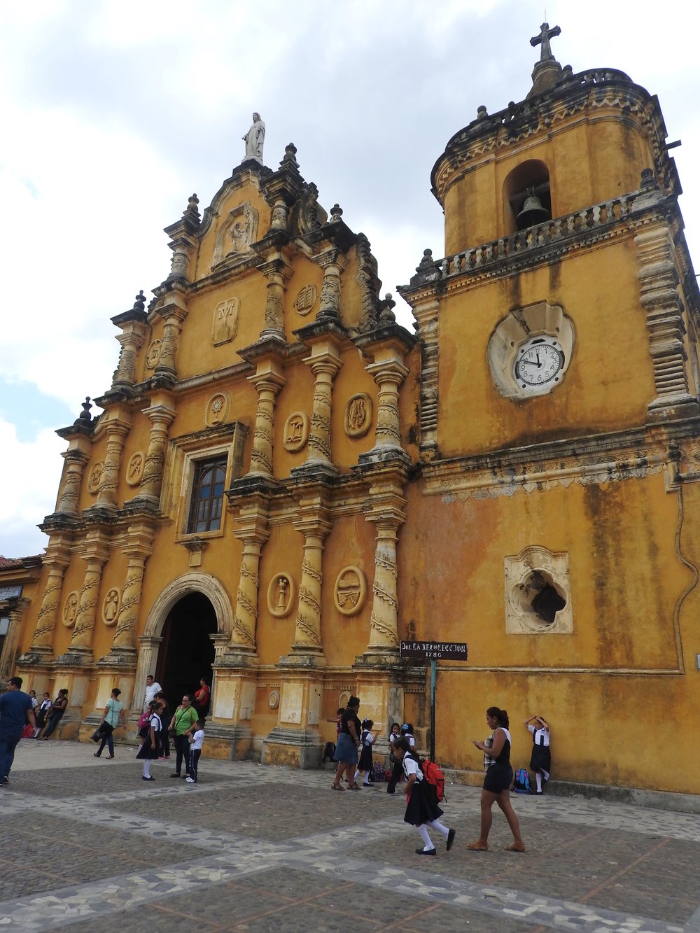 A Trip to Mercado Central in León Nicaragua 