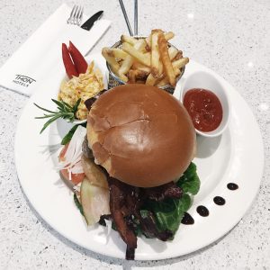 Beef Hamburger-Thon Hotels